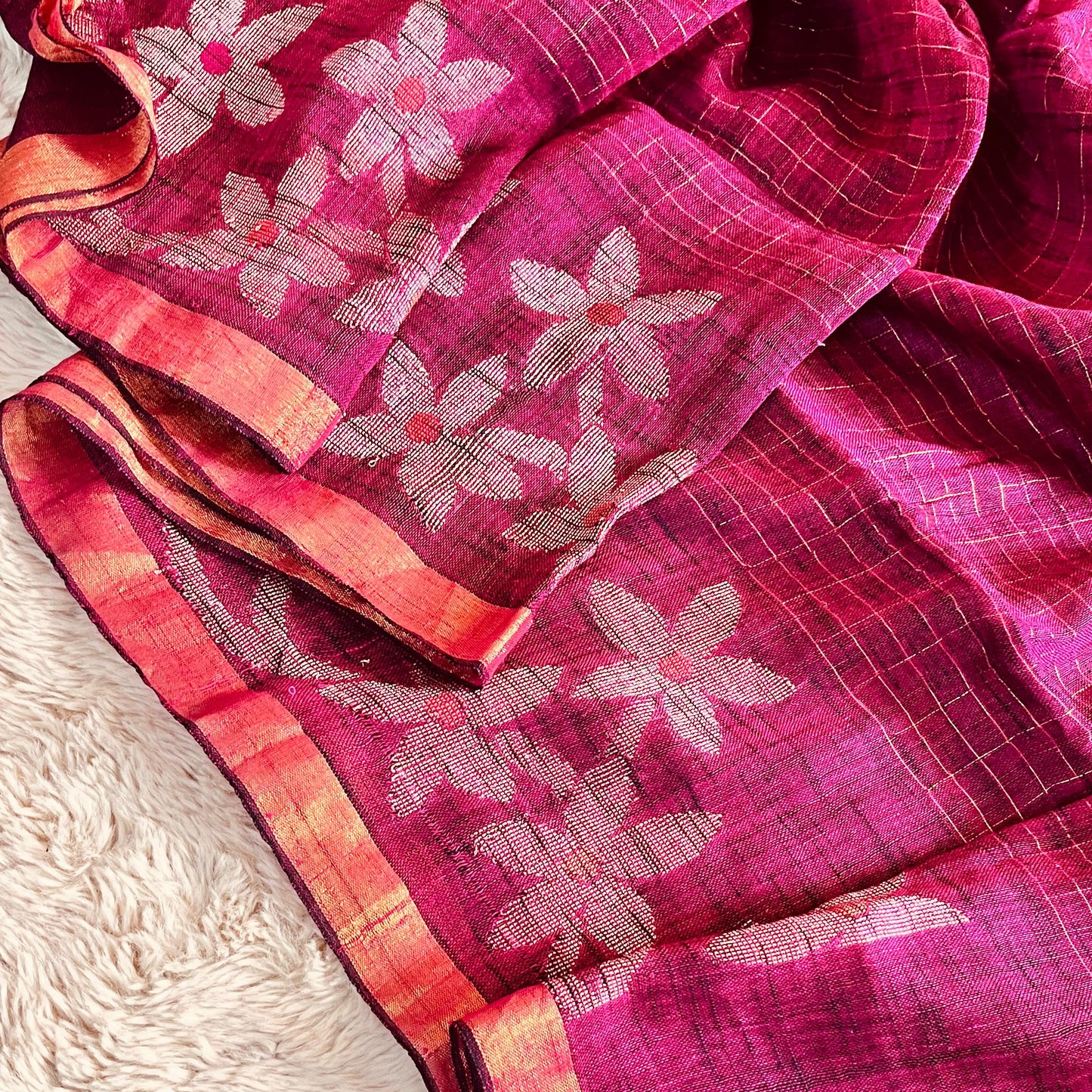 Magenta pink handloom pure linen jamdani saree