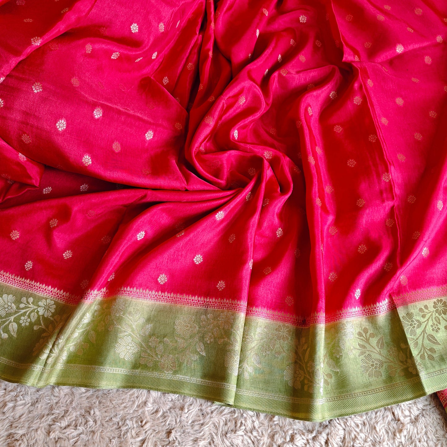 Pink pure viscose border sarees with buttas