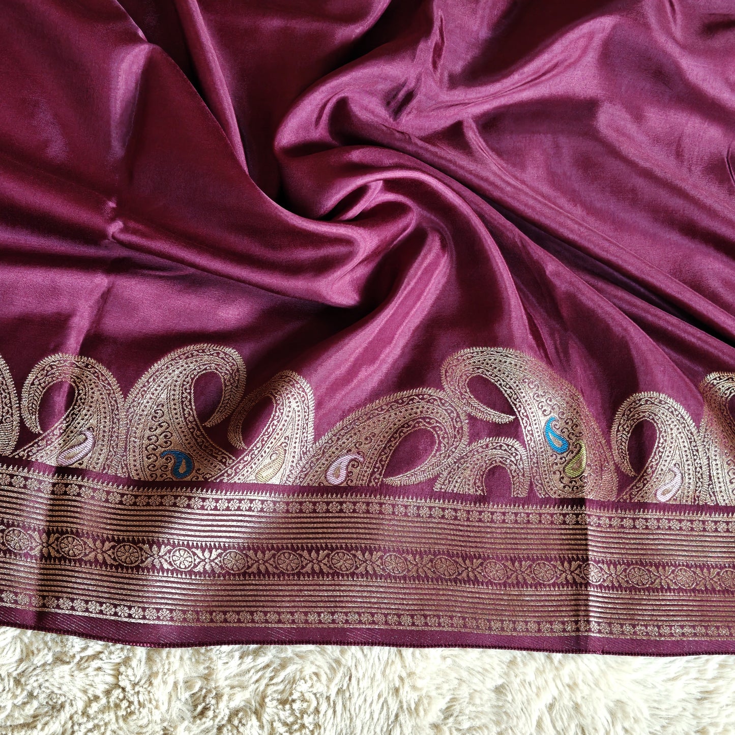 Magenta pure viscose weaving border saree