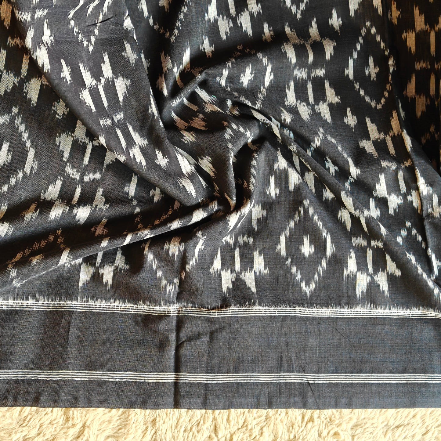 Black handloom ikkat pochampalli cotton saree