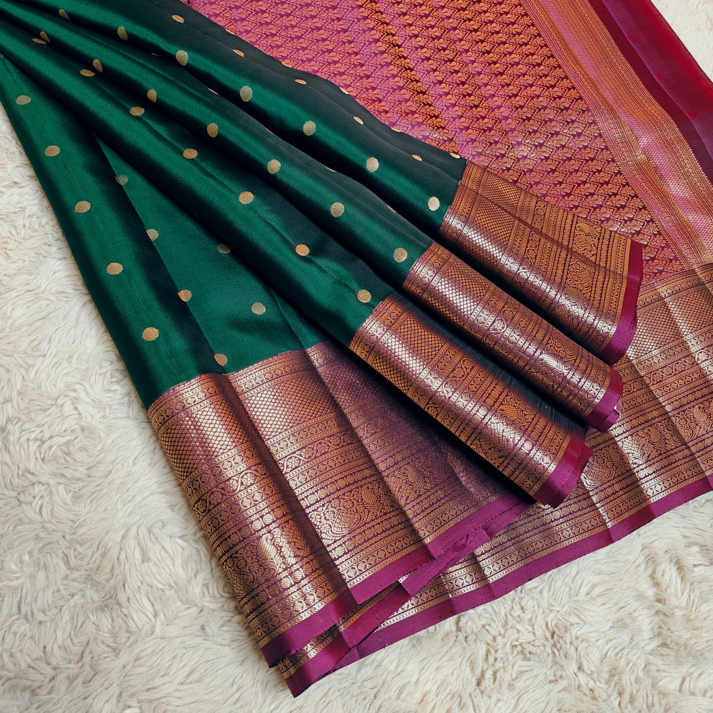 Bottle green Pure silk kanchi butta saree