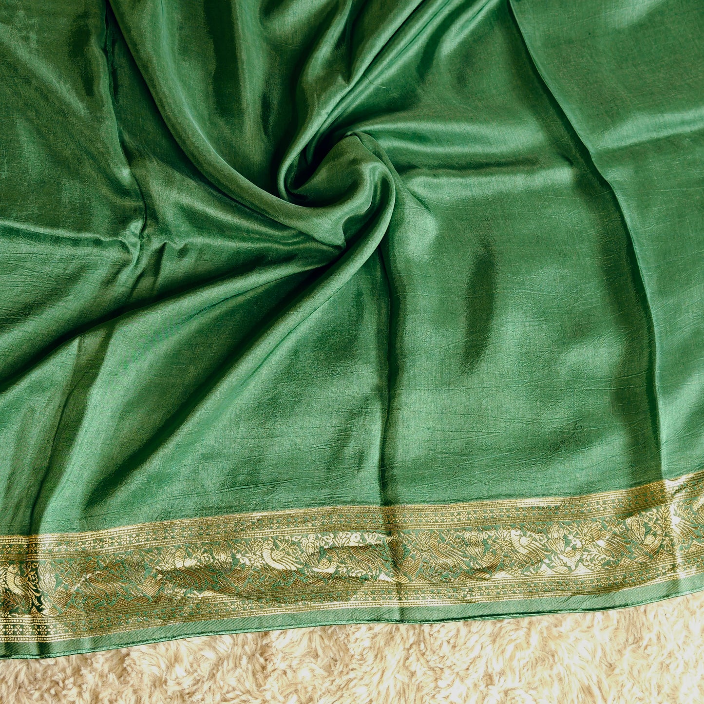Green Dola silk plain saree