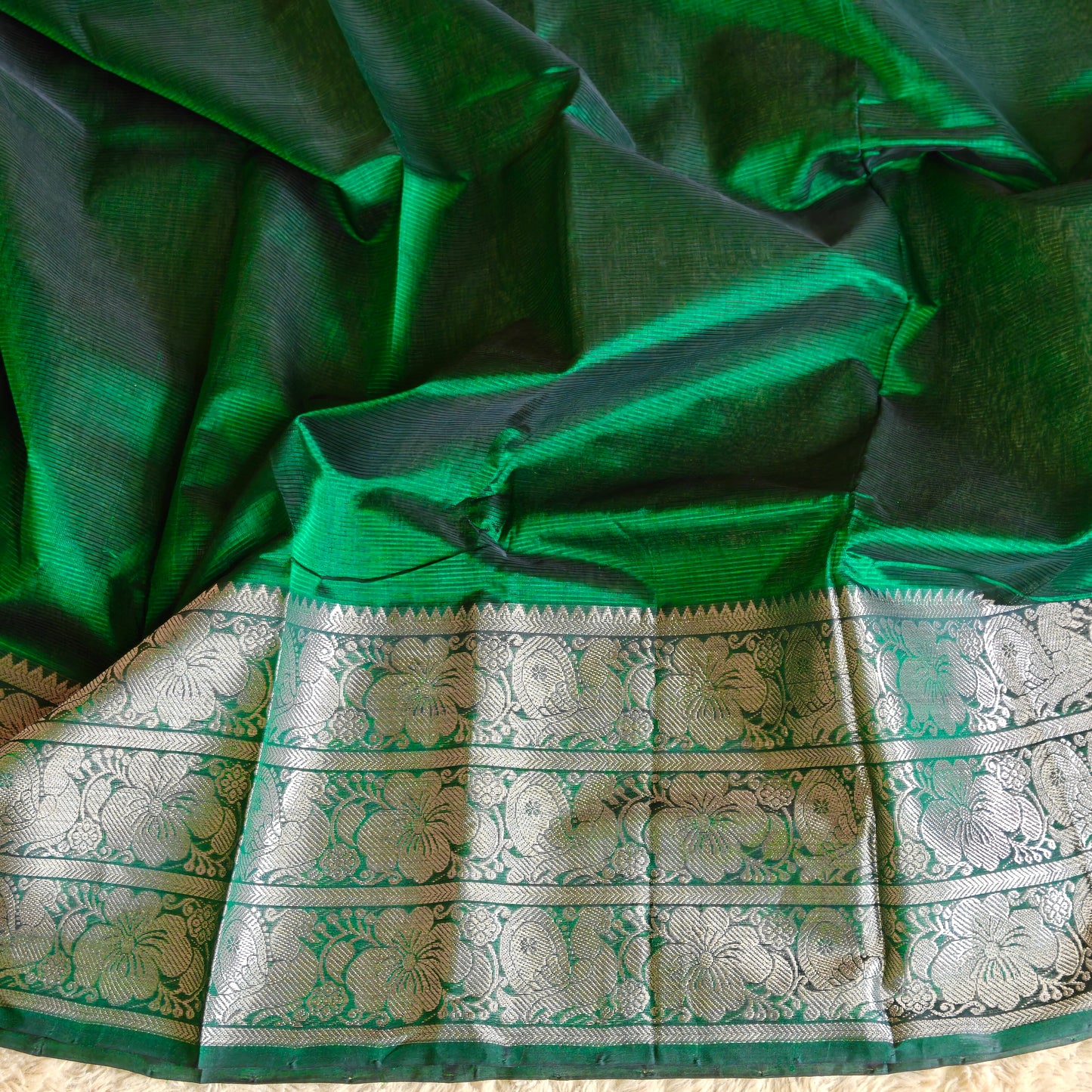 Green Mangalagiri kanchi border silk saree