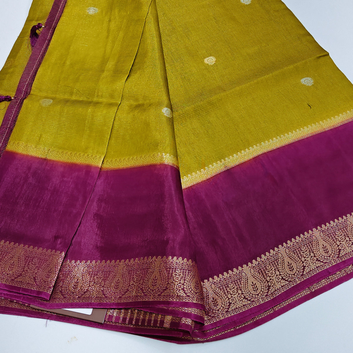Mehandi green dola silk saree
