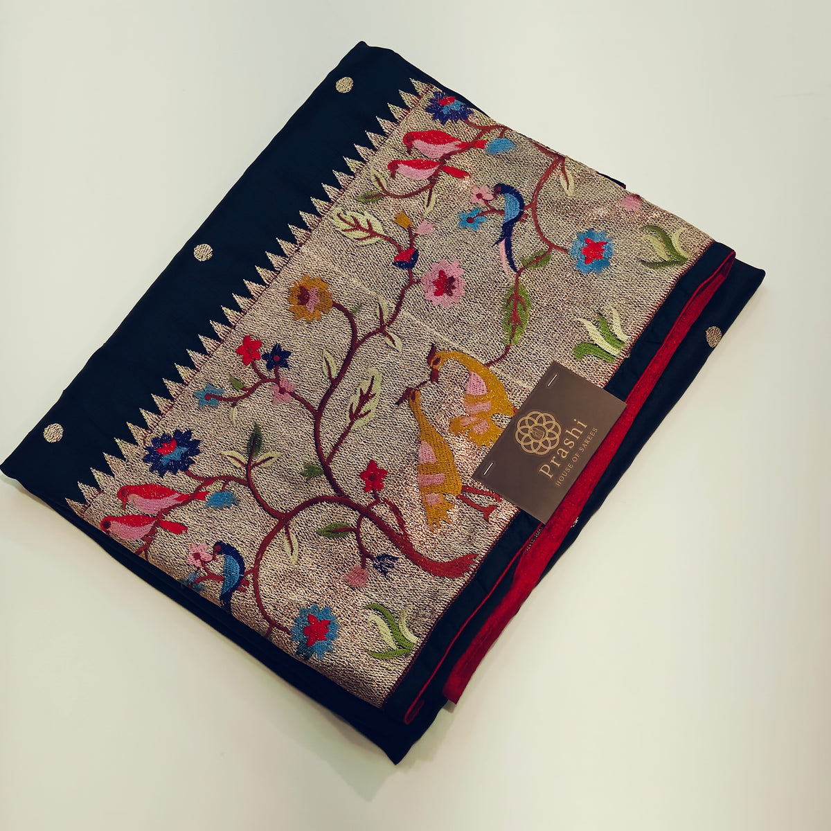 Black dola silk paithani saree