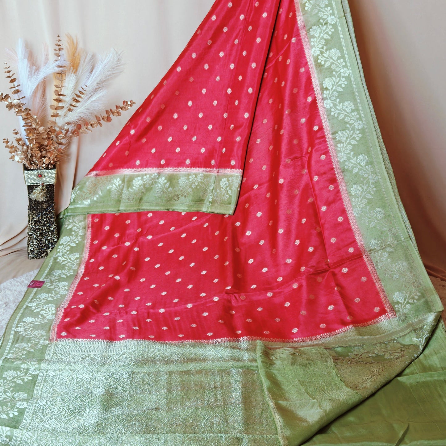 Pink pure viscose border sarees with buttas