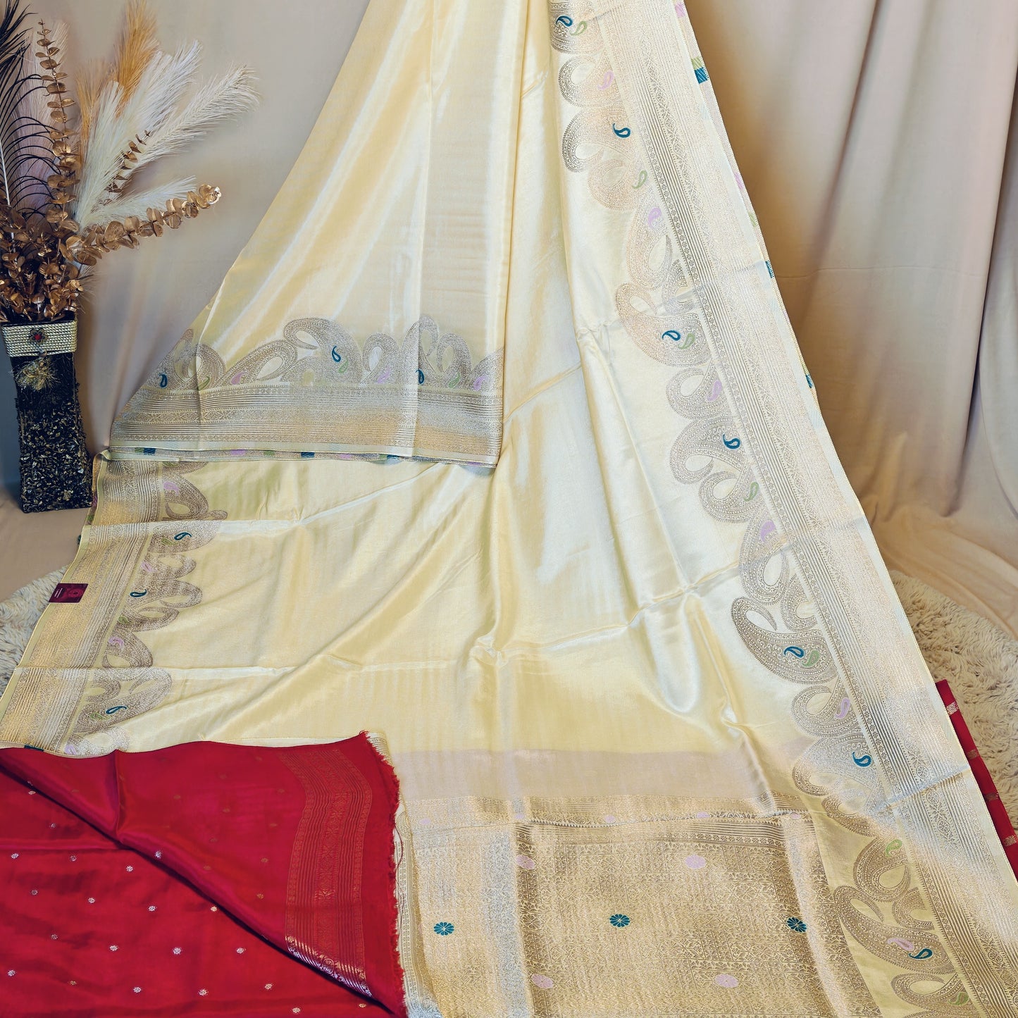 Yellowsh cream pure viscose weaving border saree