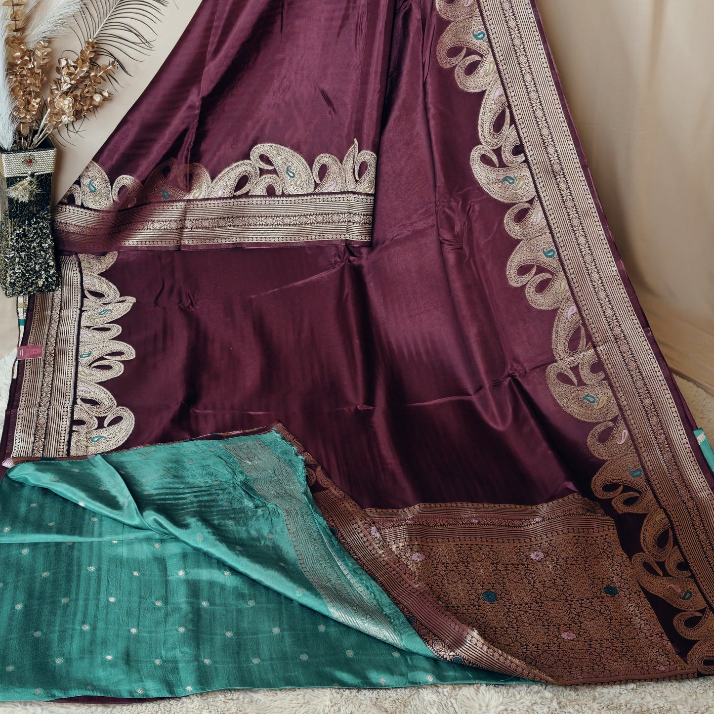 Magenta pure viscose weaving border saree