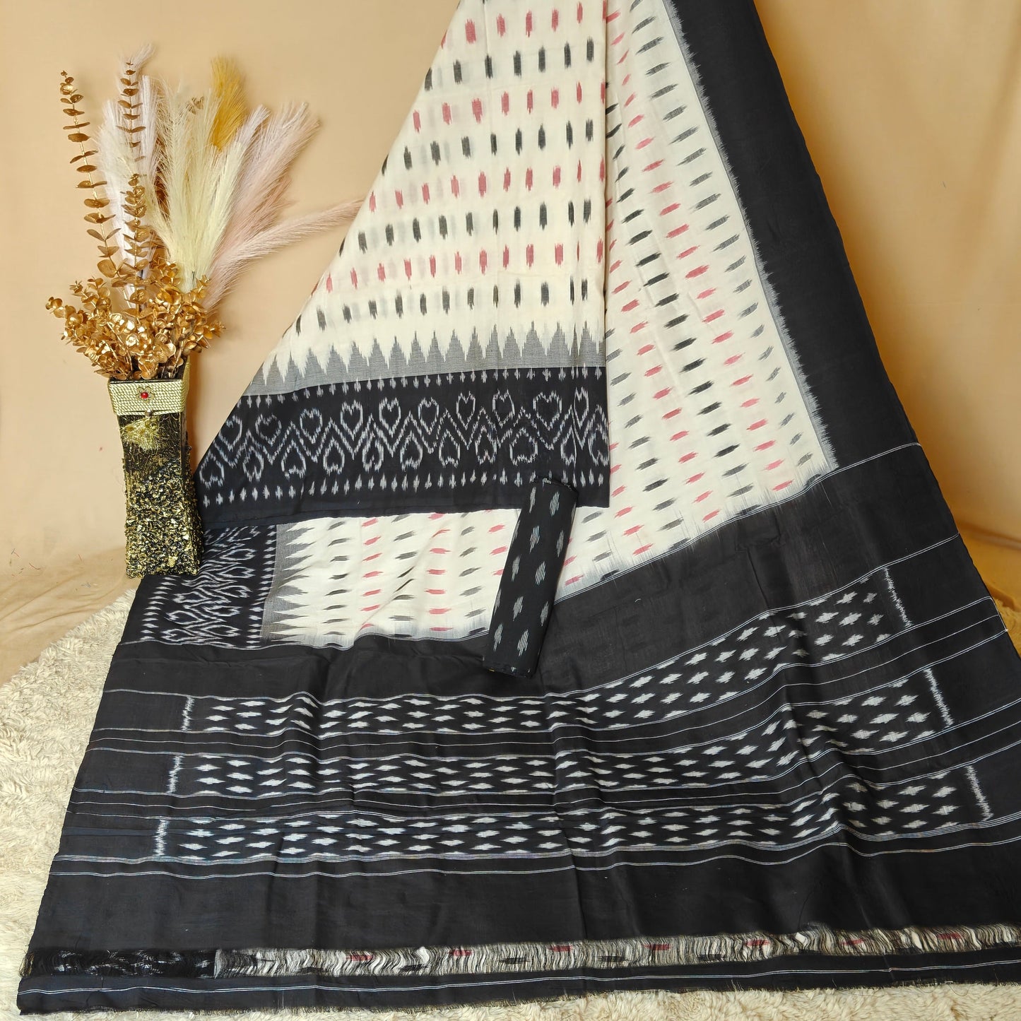 Half-white handloom ikkat pochampalli cotton saree