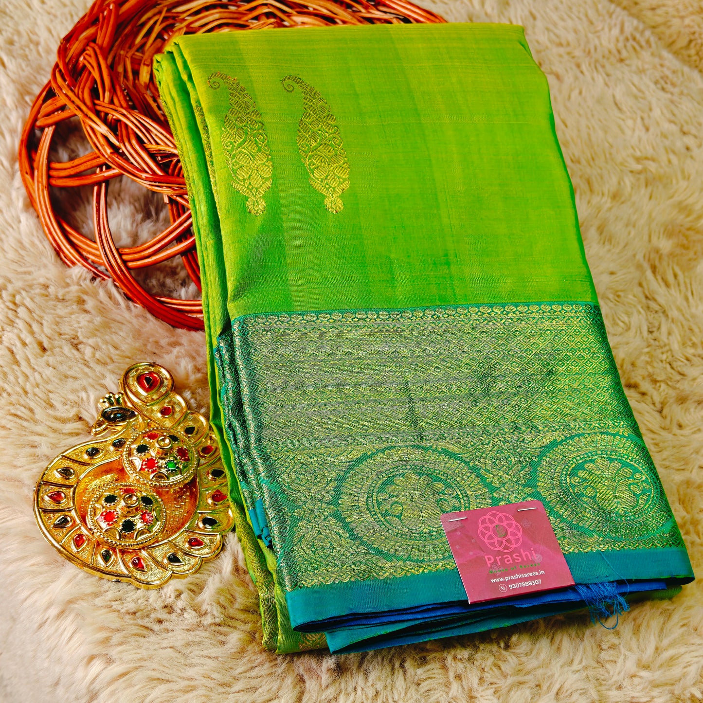 Parrot green Pure handloom kanchi silk saree