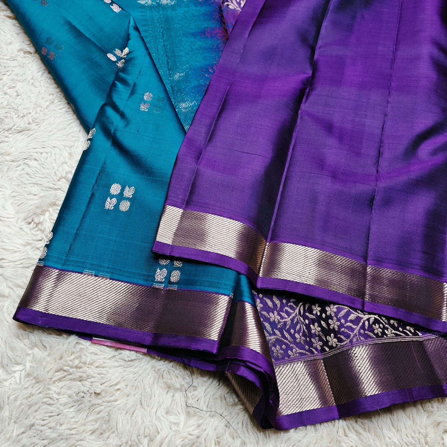 Blue pure silk kanchi butta saree