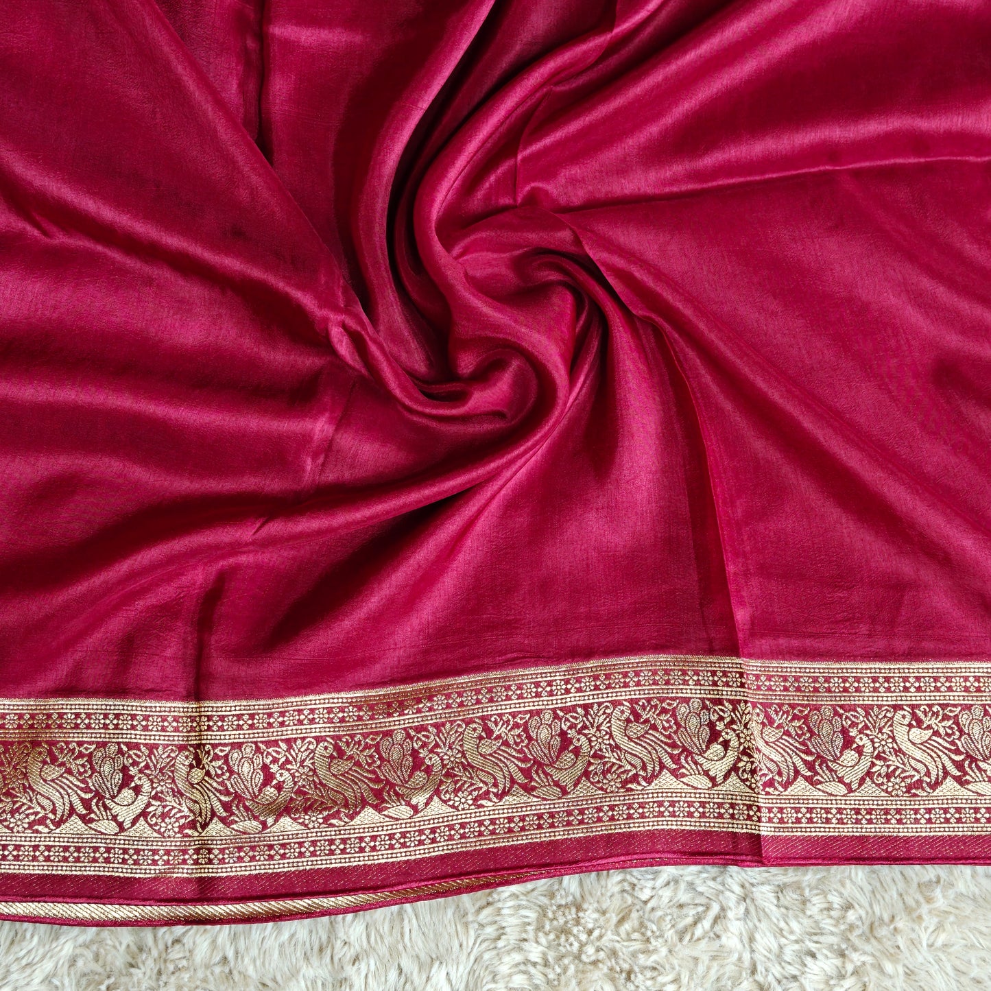 Magenta Dola silk plain saree