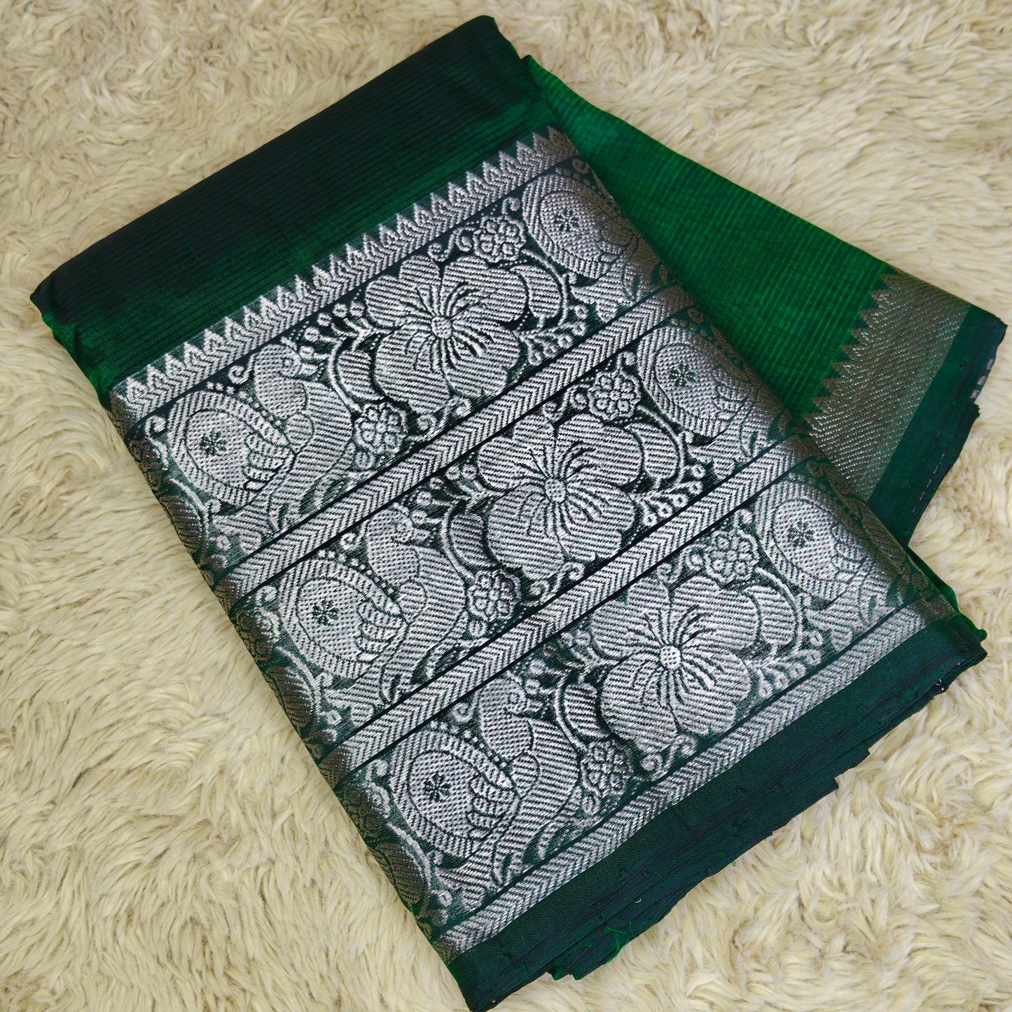 Green Mangalagiri kanchi border silk saree