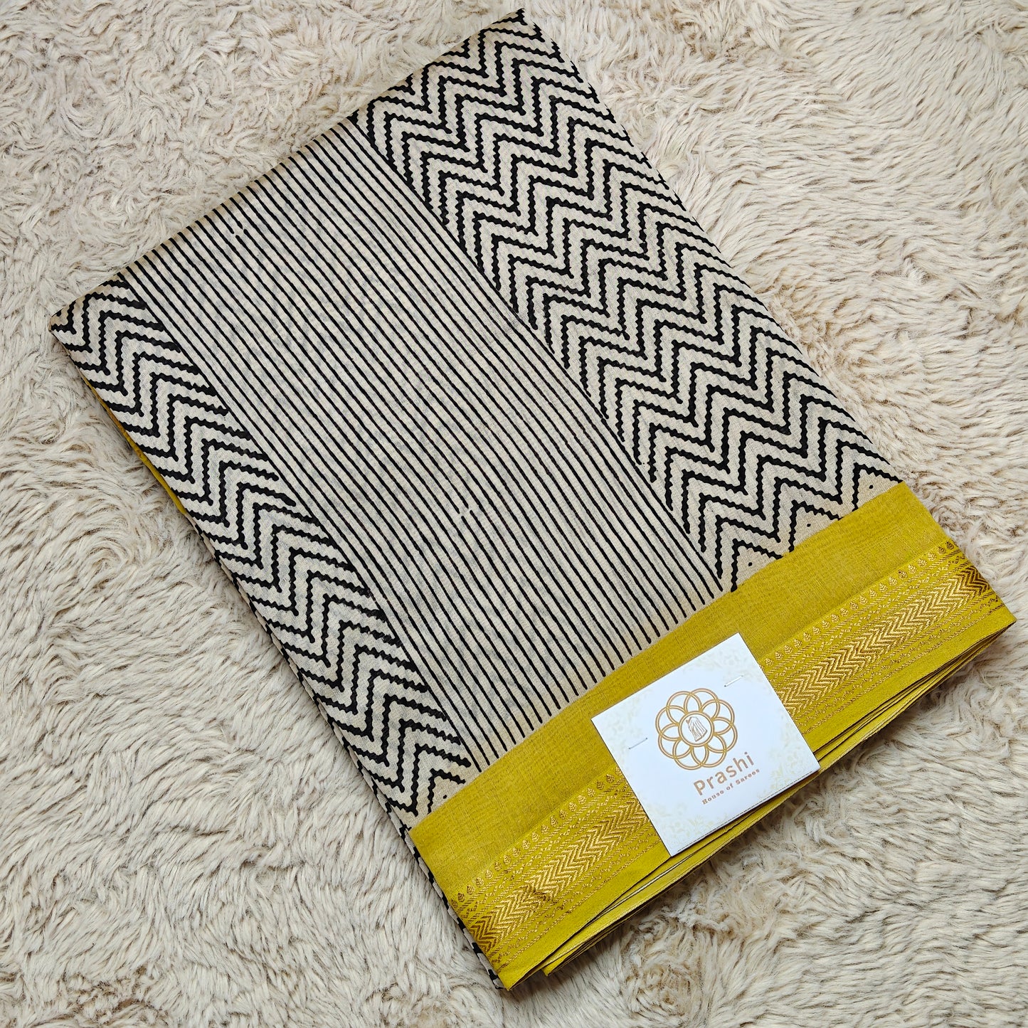 Half-white with black Handblock printed Maheshwari silk cotton saree