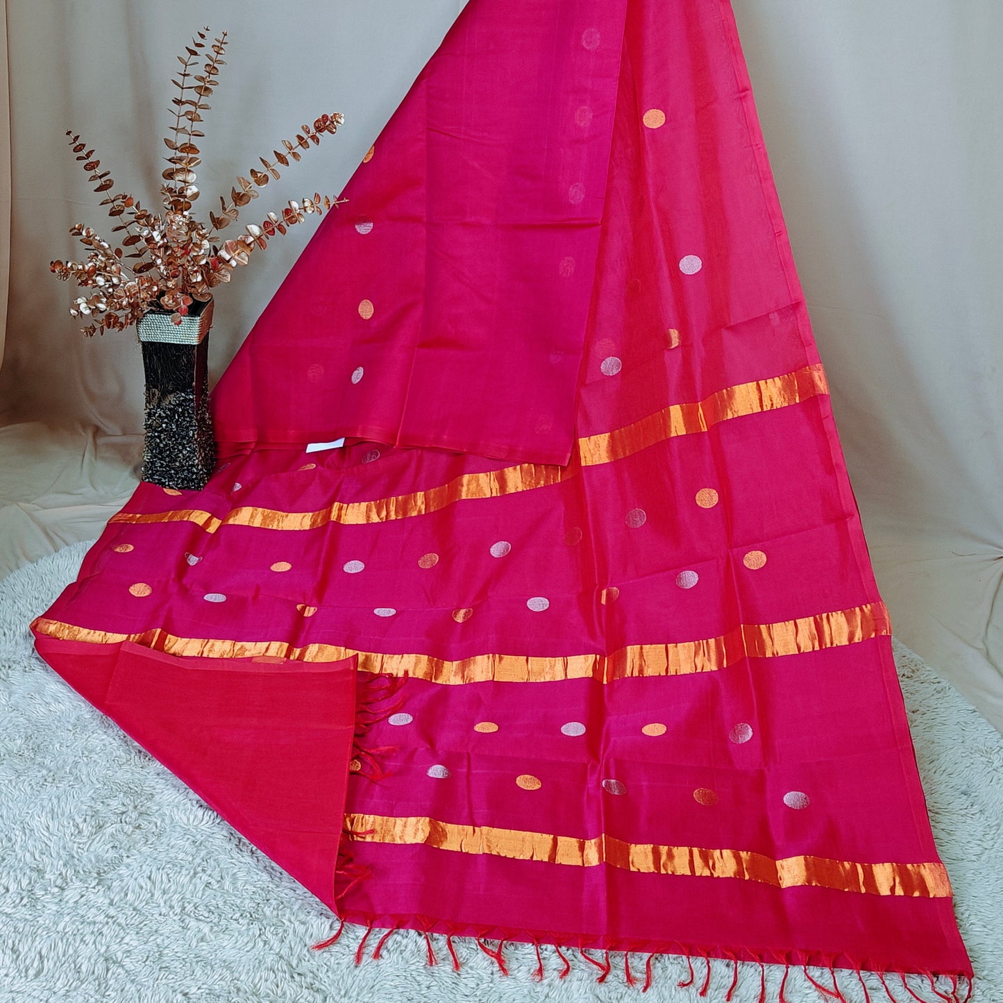 Red dual tone handloom venkatagiri silk cotton saree