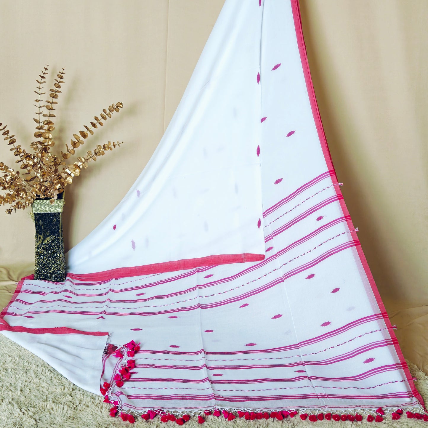 White handloom mul cotton saree