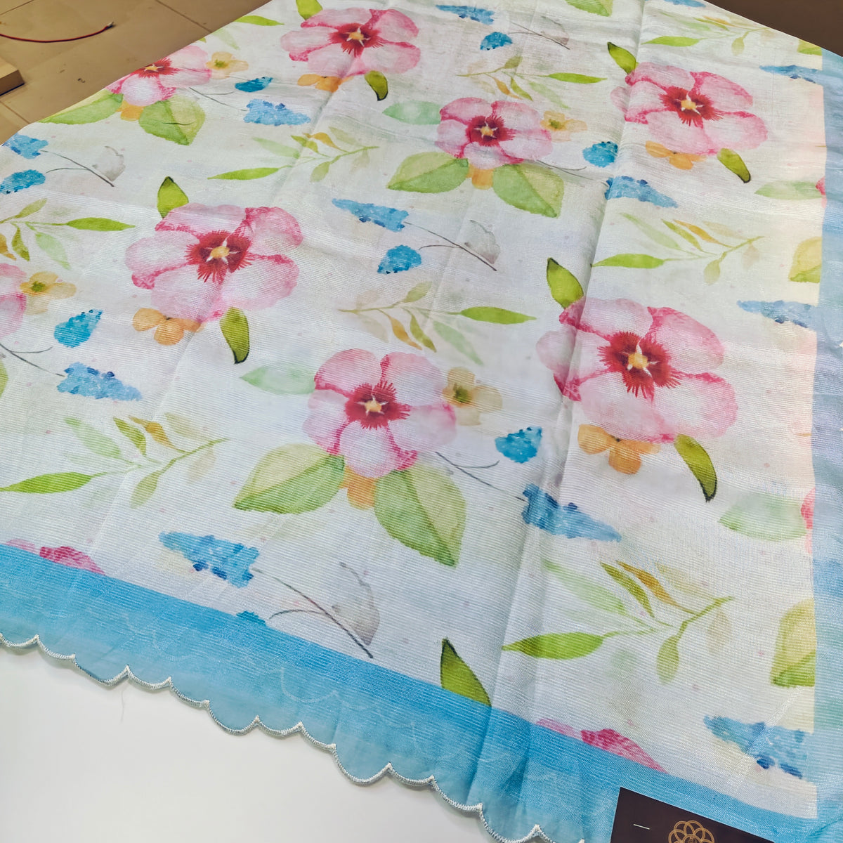 Half-white mangalagiri digital print scalop